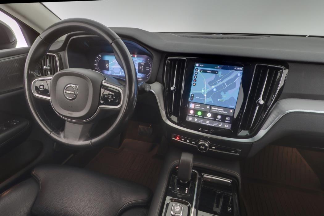 VOLVO V60 2024