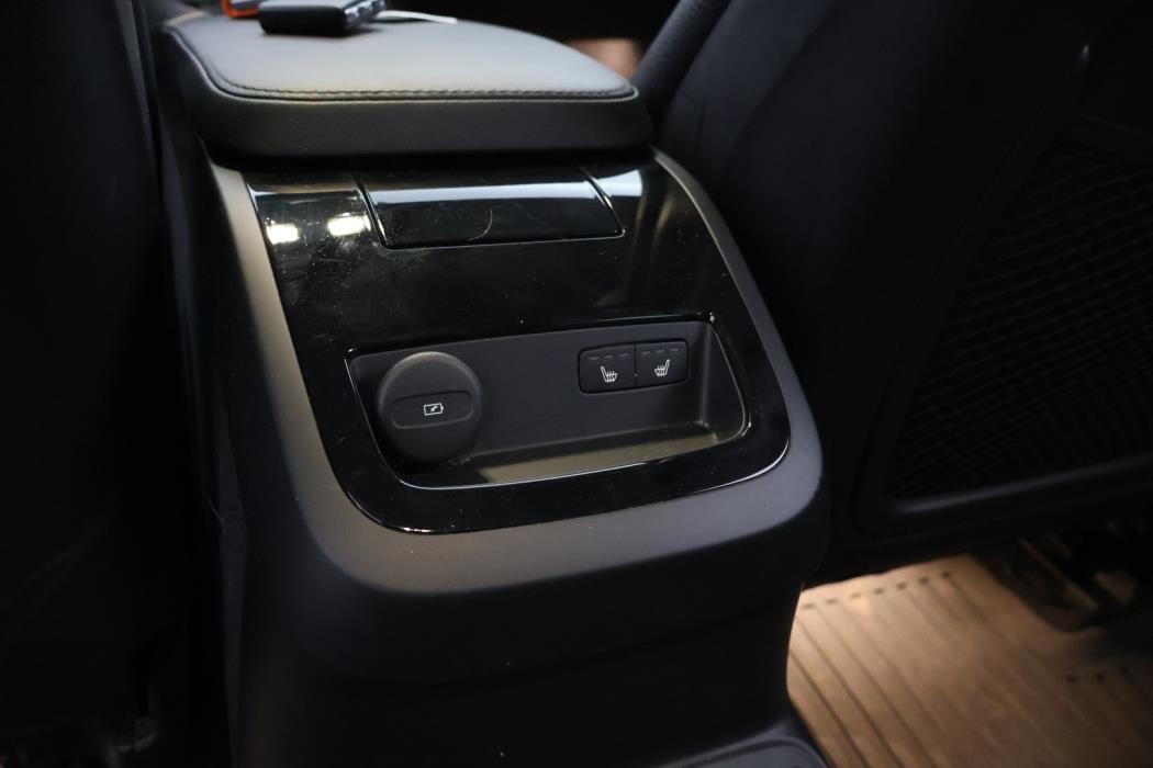 VOLVO V60 2024