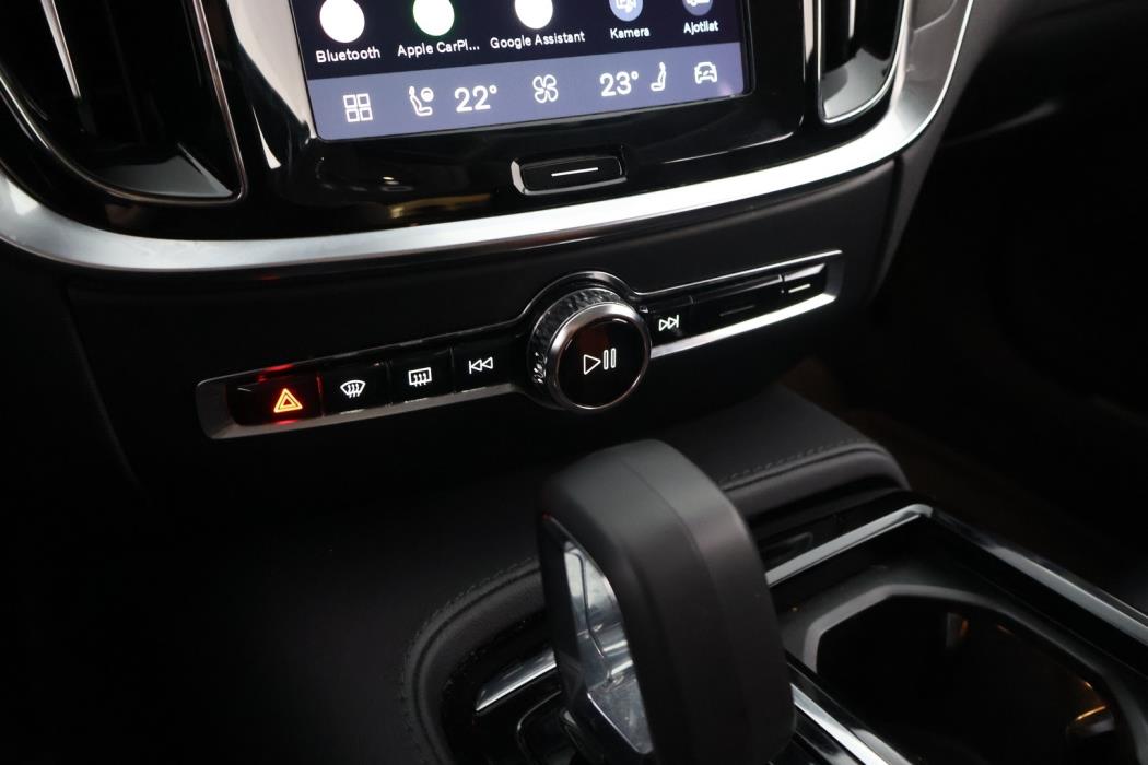 VOLVO V60 2024