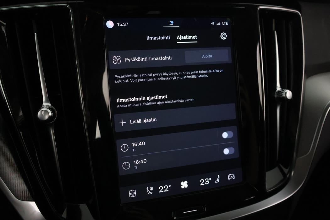 VOLVO V60 2024