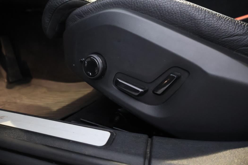 VOLVO V60 2024