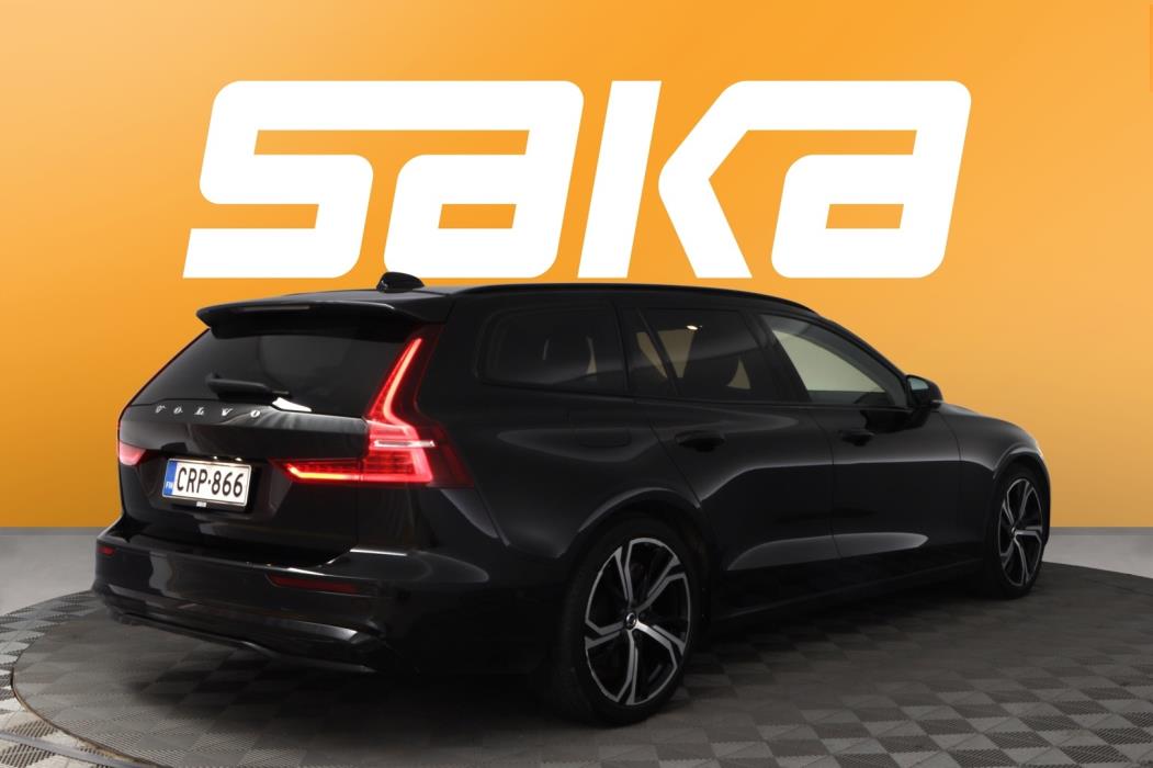 VOLVO V60 2024