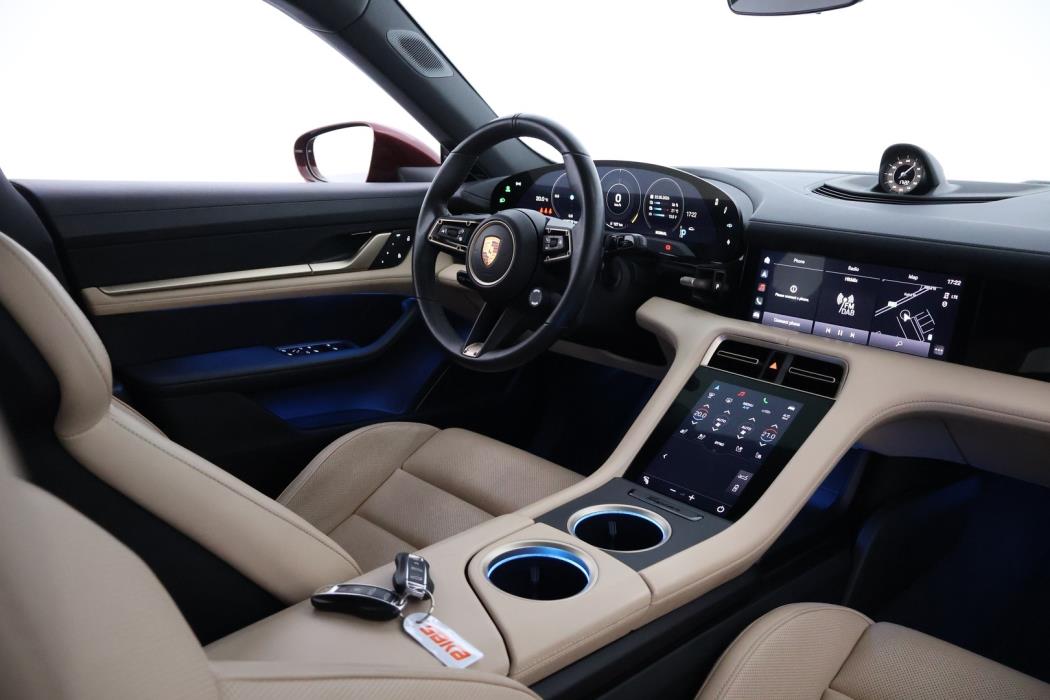 PORSCHE Taycan 2022