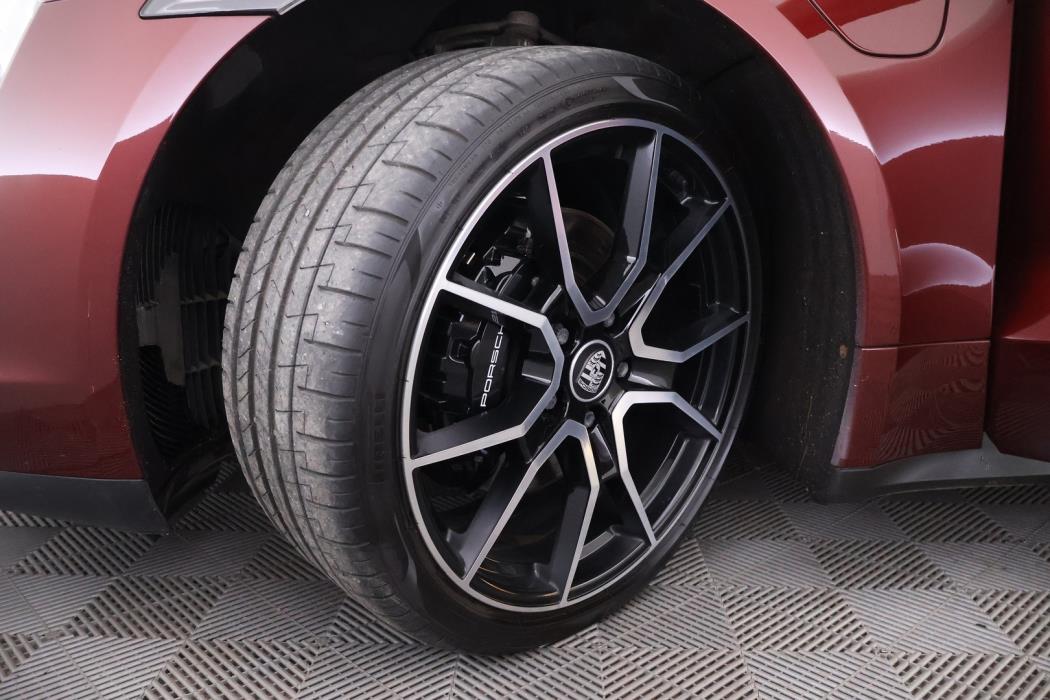 PORSCHE Taycan 2022