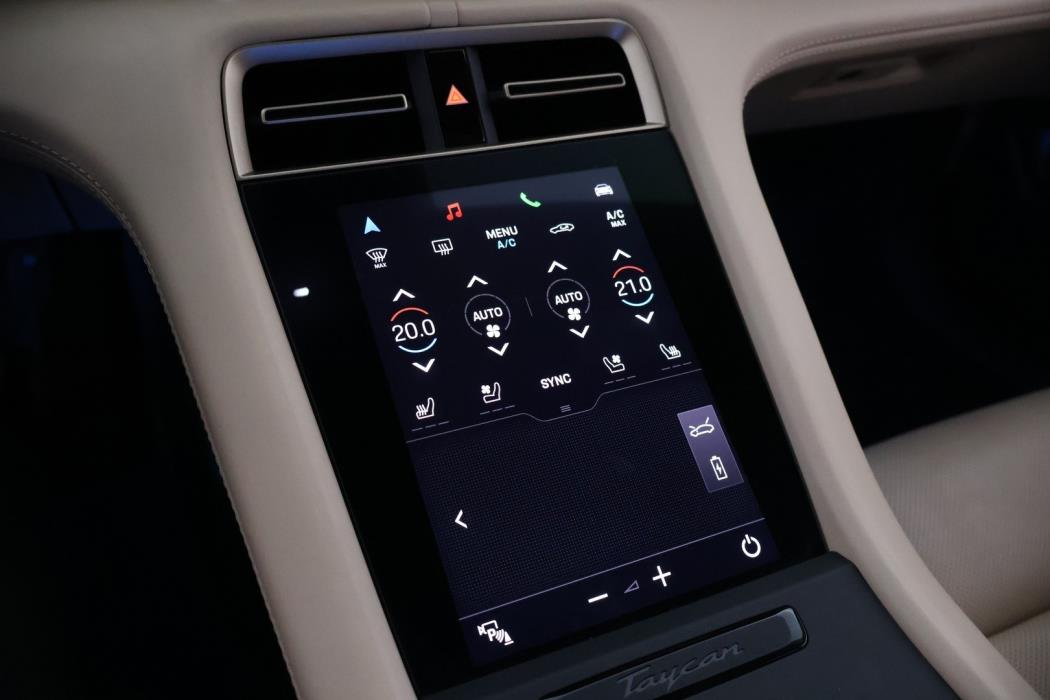PORSCHE Taycan 2022