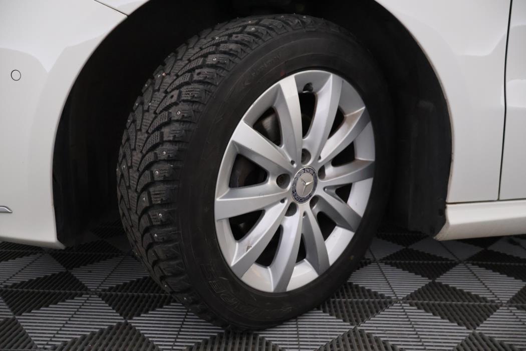 MERCEDES-BENZ B 2014