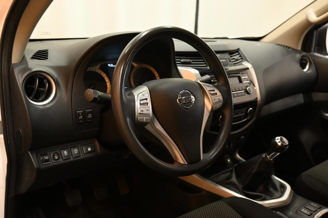 NISSAN Navara 2019