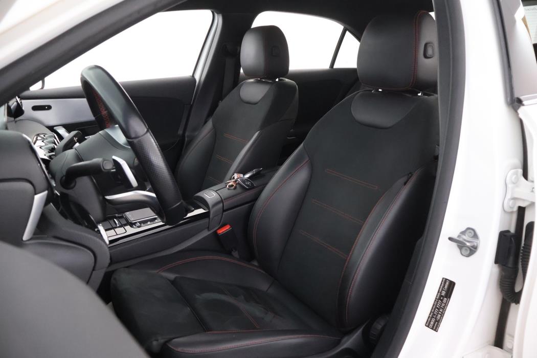 MERCEDES-BENZ A 2021