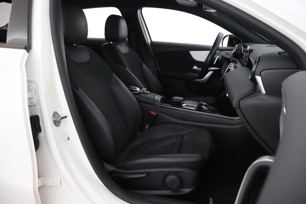 MERCEDES-BENZ A 2021
