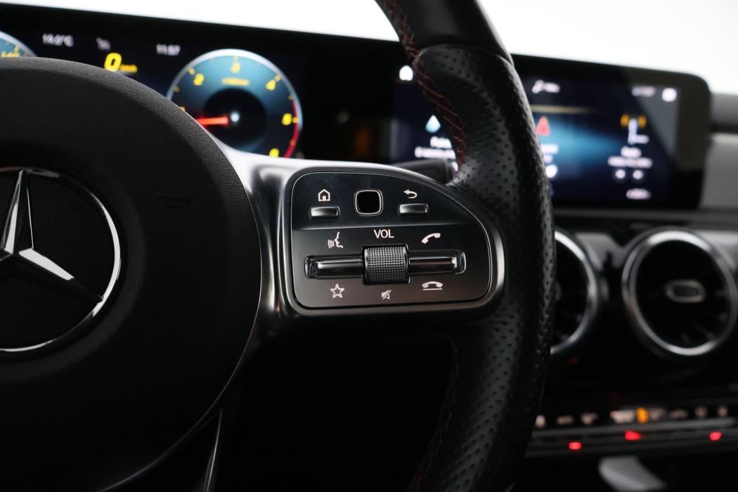 MERCEDES-BENZ A 2021