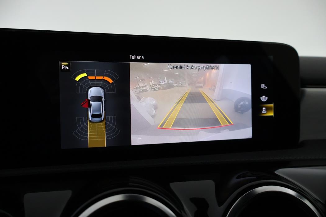MERCEDES-BENZ A 2021