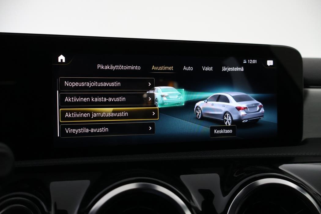 MERCEDES-BENZ A 2021