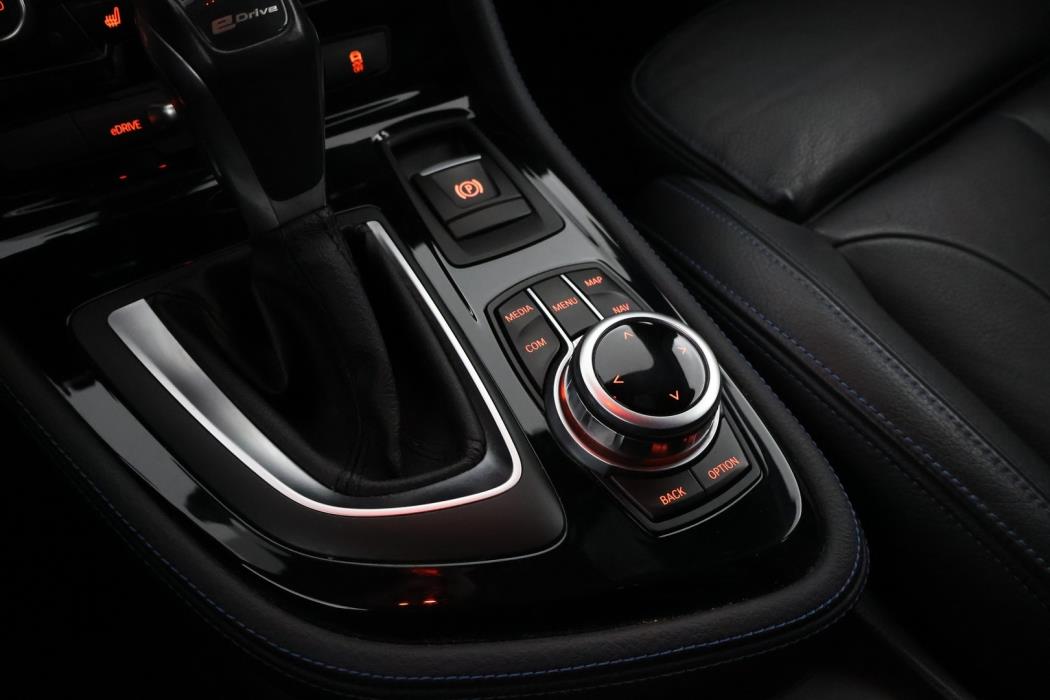 BMW 225 2018