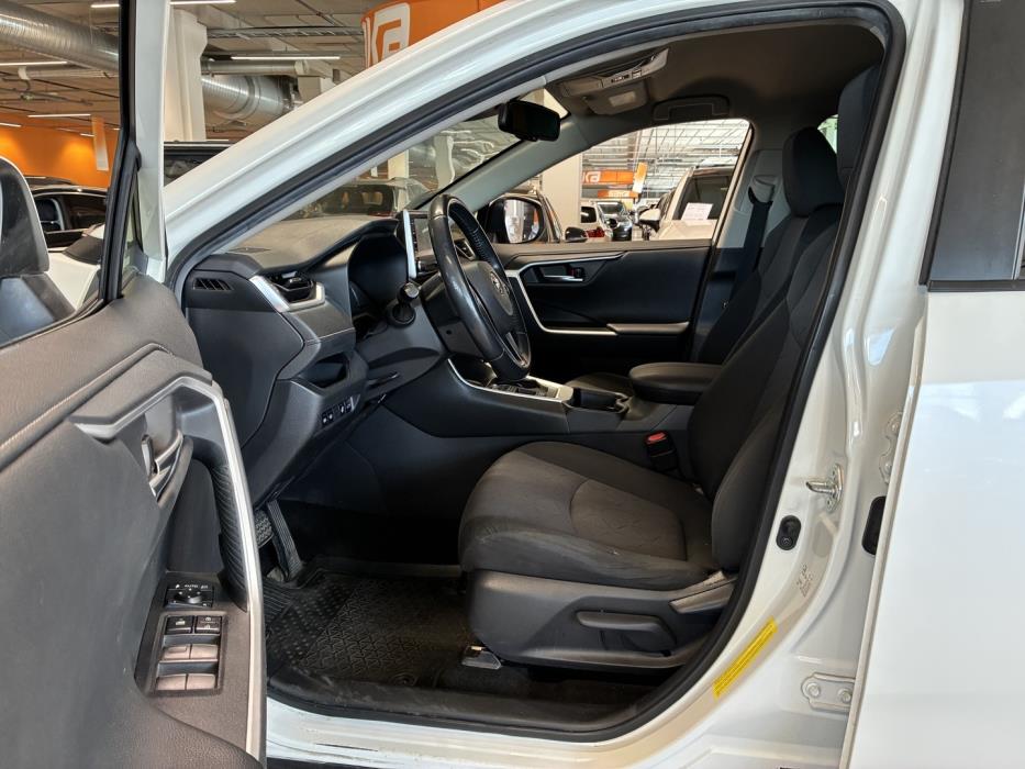 TOYOTA RAV4 2021