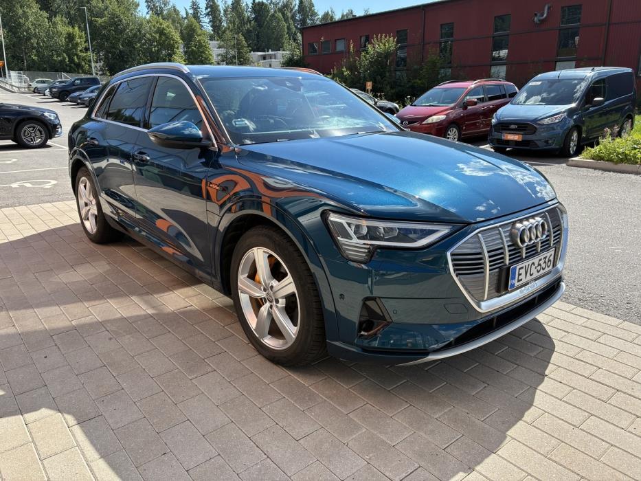 AUDI e-tron 2020