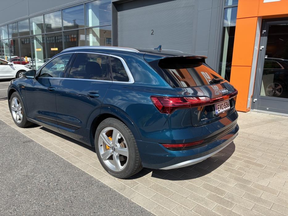 AUDI e-tron 2020