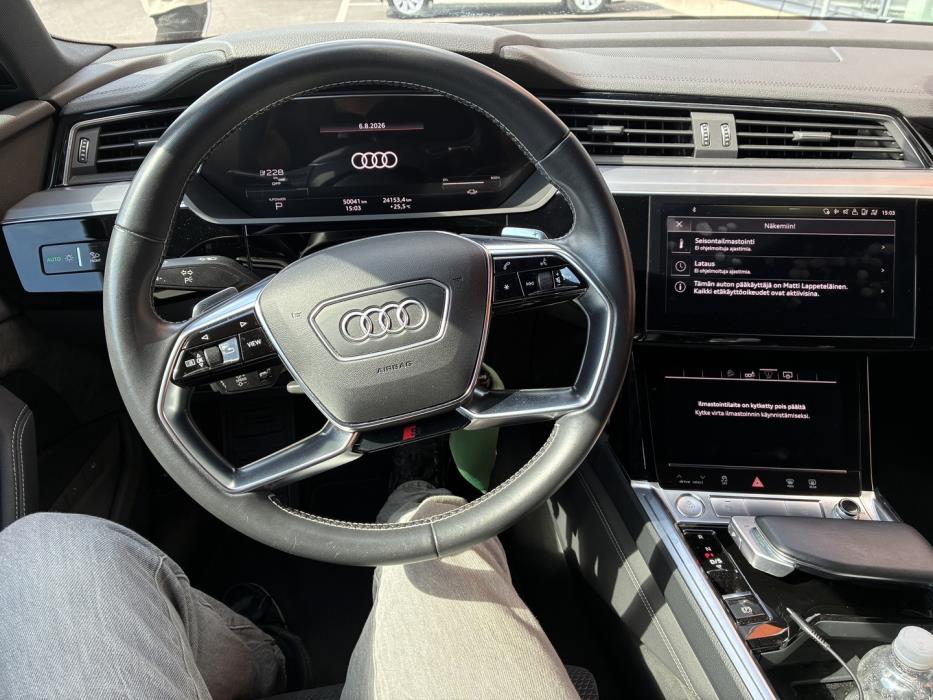 AUDI e-tron 2020