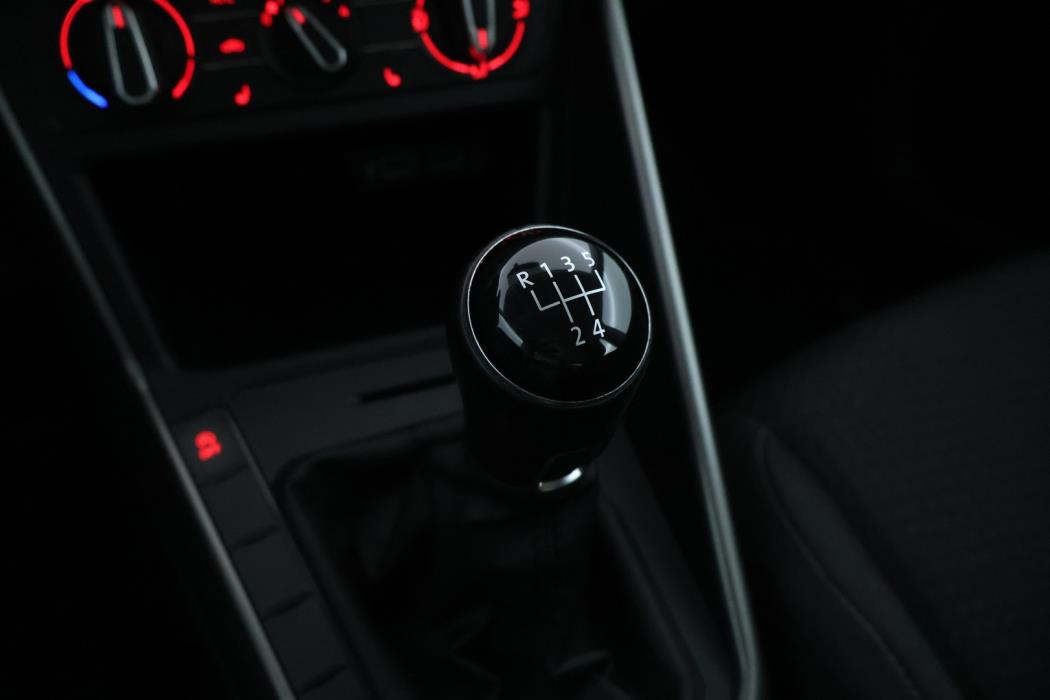 VOLKSWAGEN Polo 2019