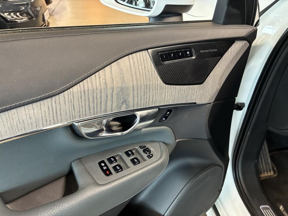 VOLVO XC90 2020