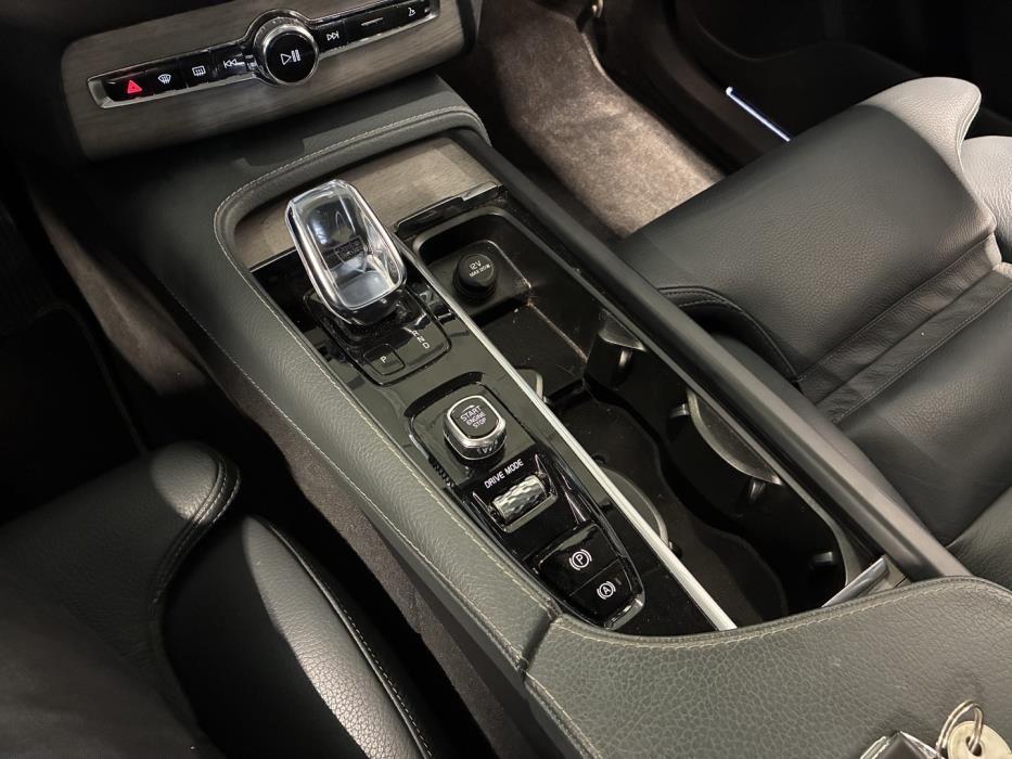 VOLVO XC90 2020