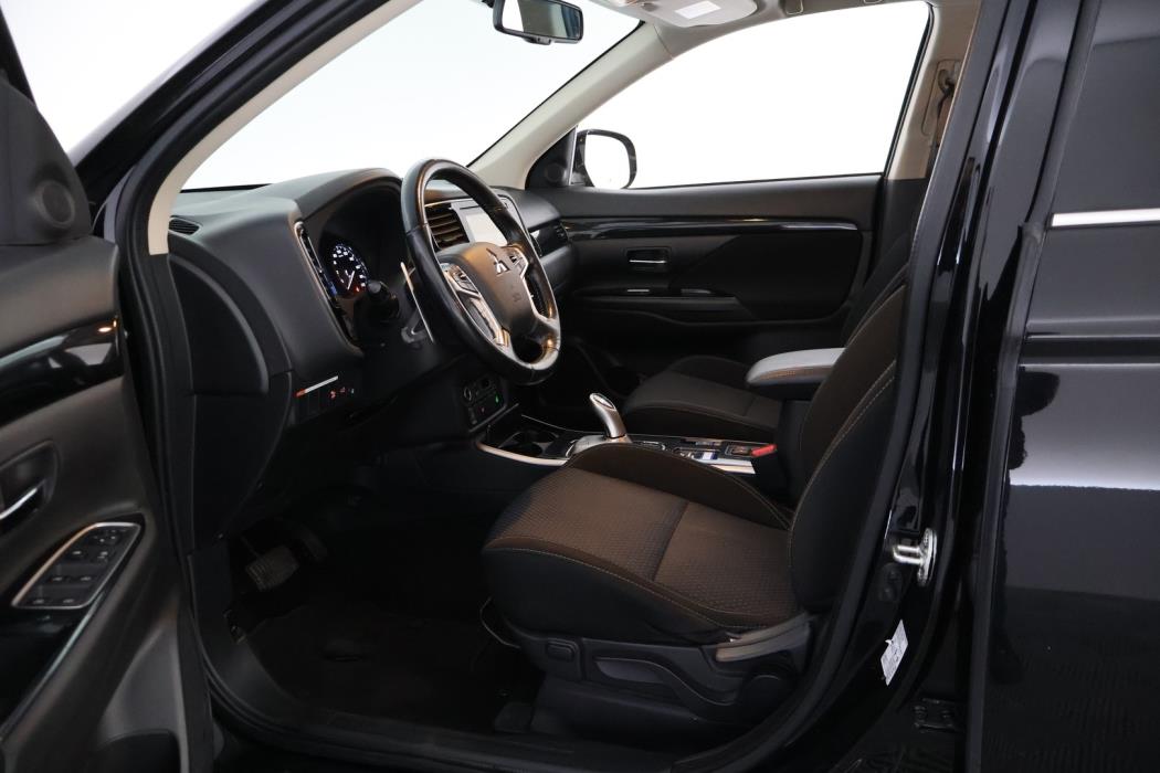 MITSUBISHI OUTLANDER PHEV 2020