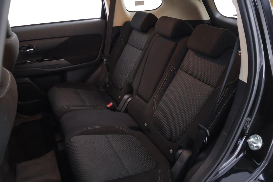 MITSUBISHI OUTLANDER PHEV 2020