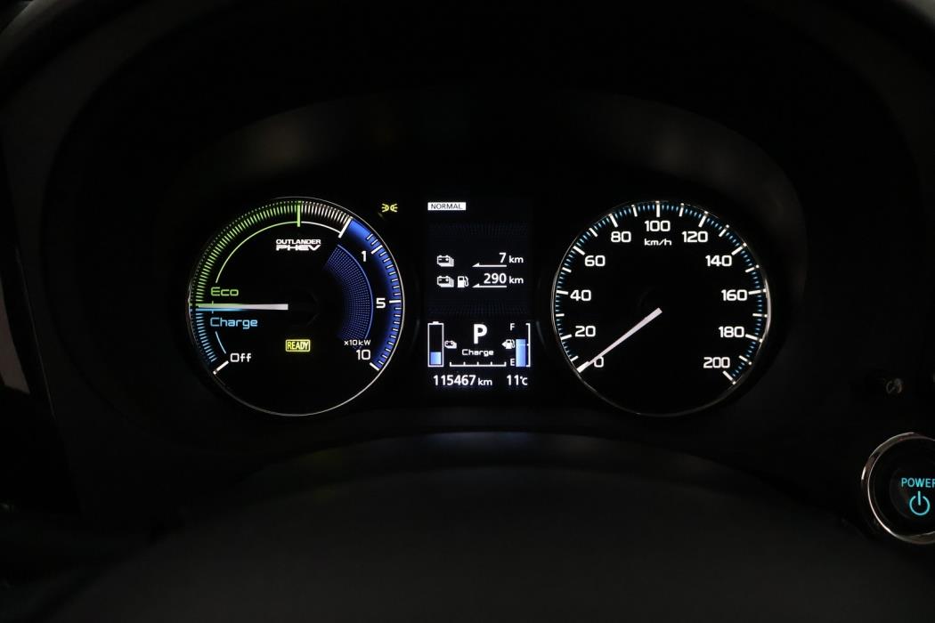 MITSUBISHI OUTLANDER PHEV 2020