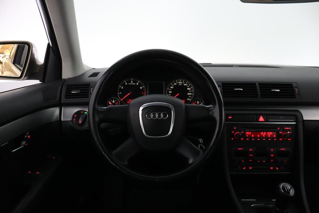 AUDI A4 2006