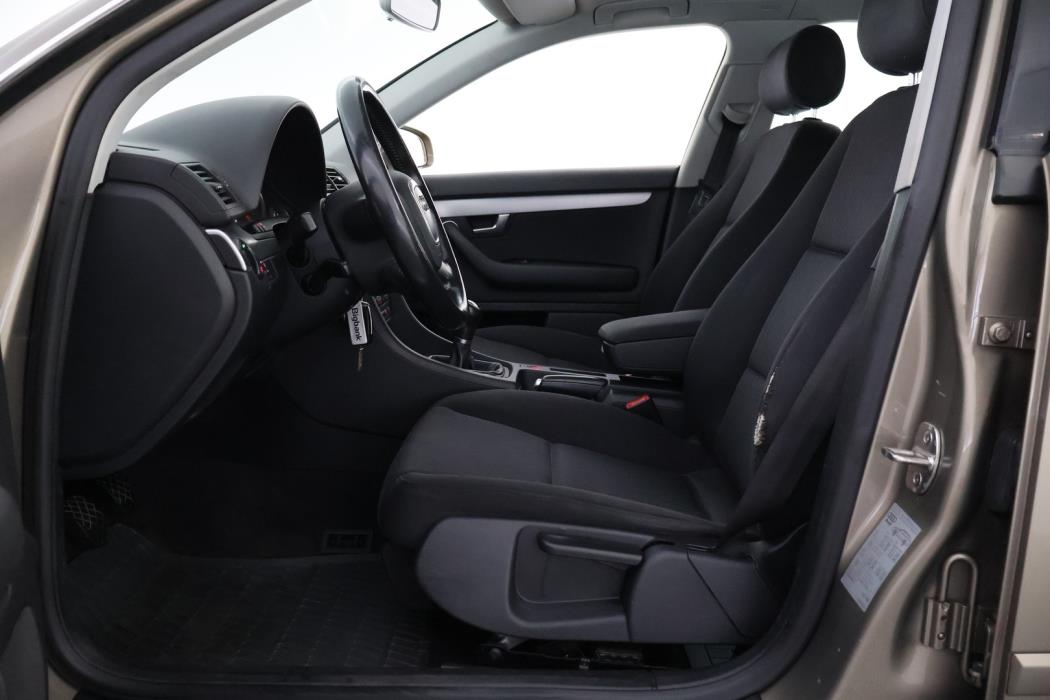 AUDI A4 2006