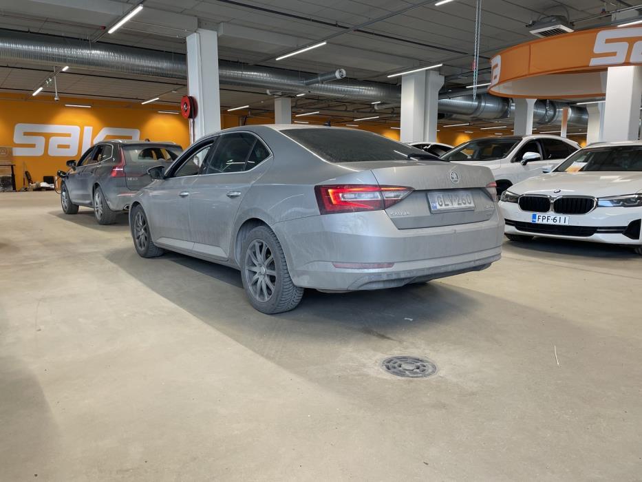 SKODA Superb 2016