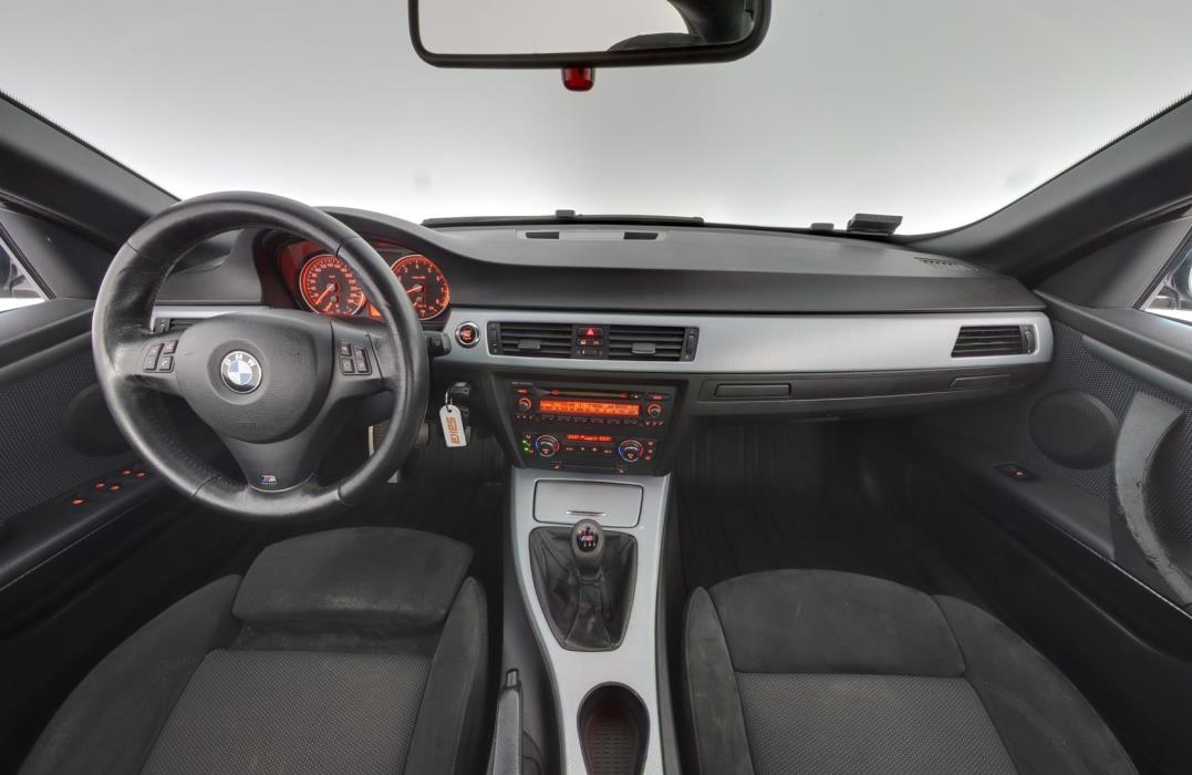BMW 325 2008