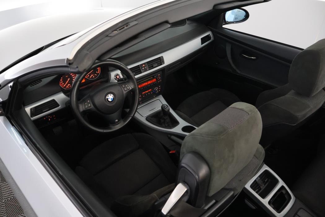 BMW 325 2008