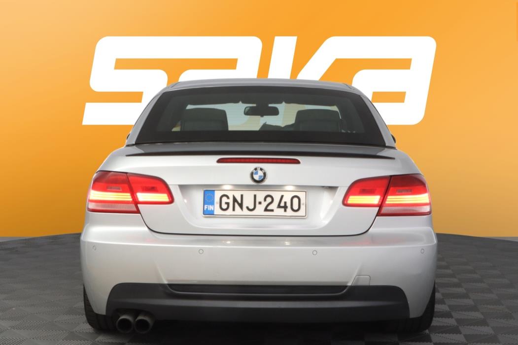 BMW 325 2008