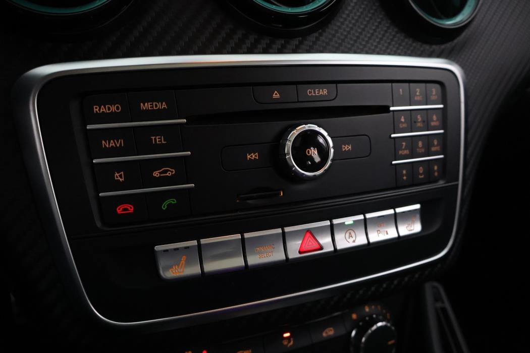 MERCEDES-BENZ A 2016