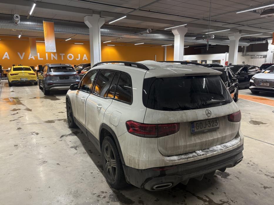 MERCEDES-BENZ GLB 2021