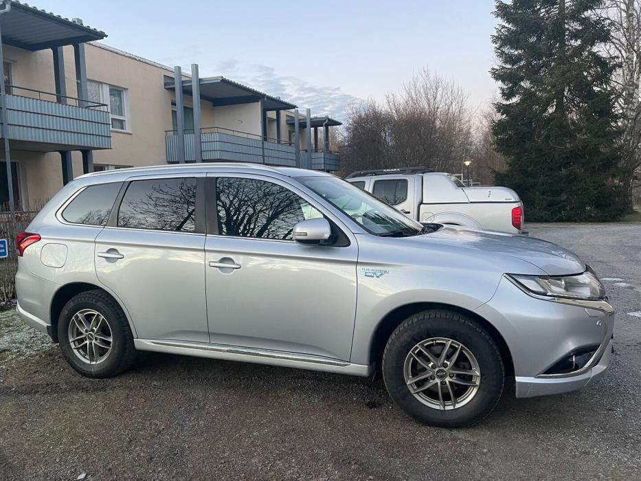 MITSUBISHI Outlander 2017