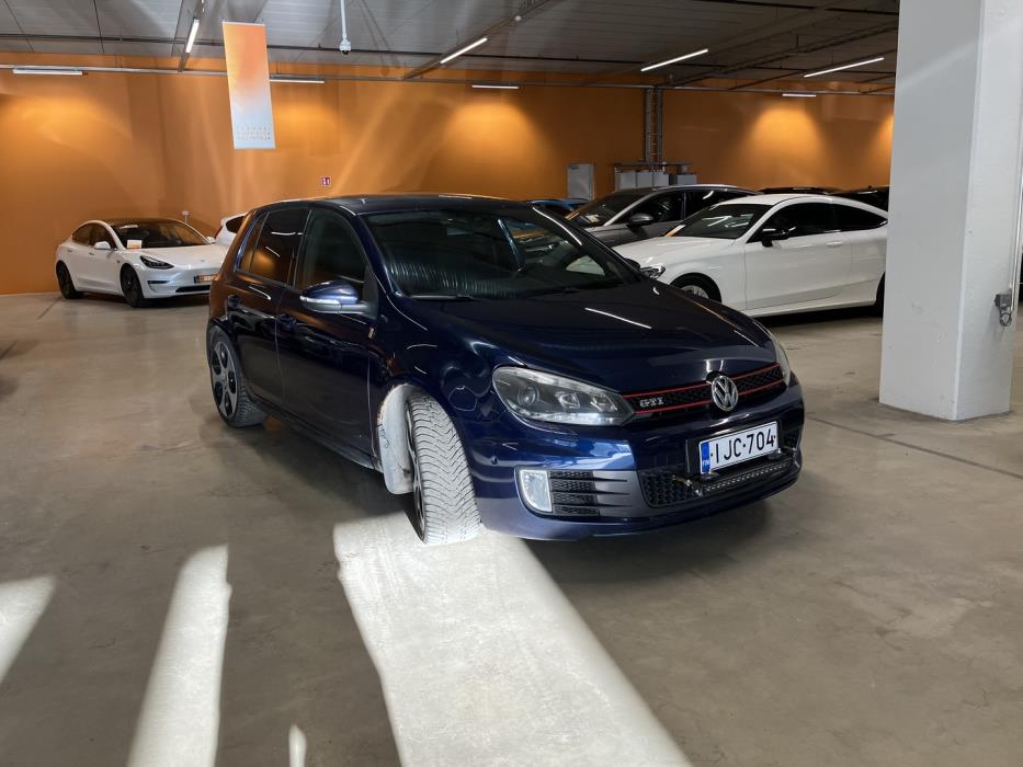 VOLKSWAGEN Golf 2009