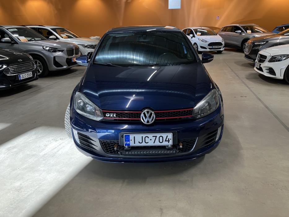 VOLKSWAGEN Golf 2009