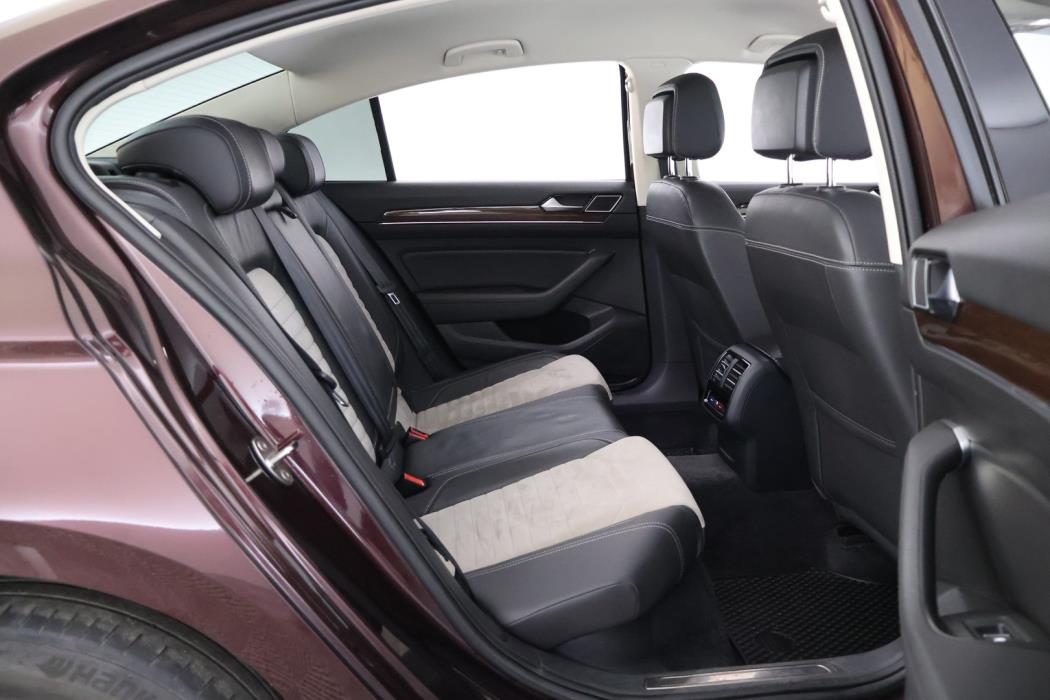 VOLKSWAGEN Passat 2015