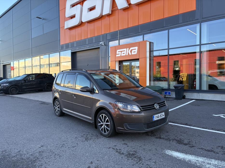 VOLKSWAGEN Touran 2014