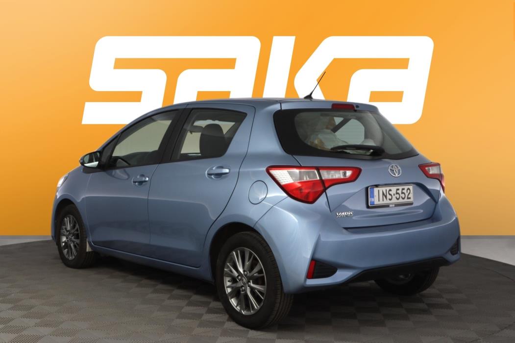 TOYOTA Yaris 2017