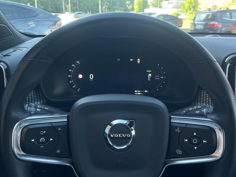 VOLVO XC40 2022