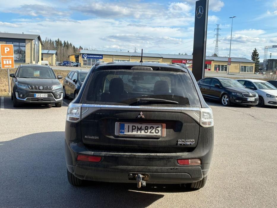 MITSUBISHI Outlander 2014