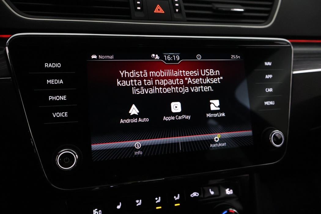 SKODA Superb 2023