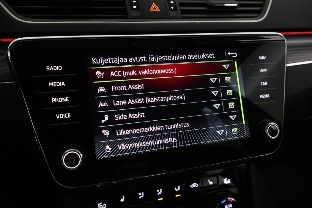 SKODA Superb 2023
