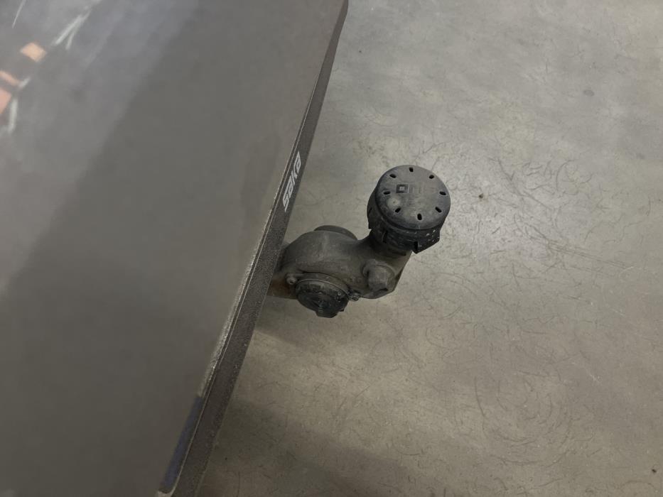 MERCEDES-BENZ EQE 2023