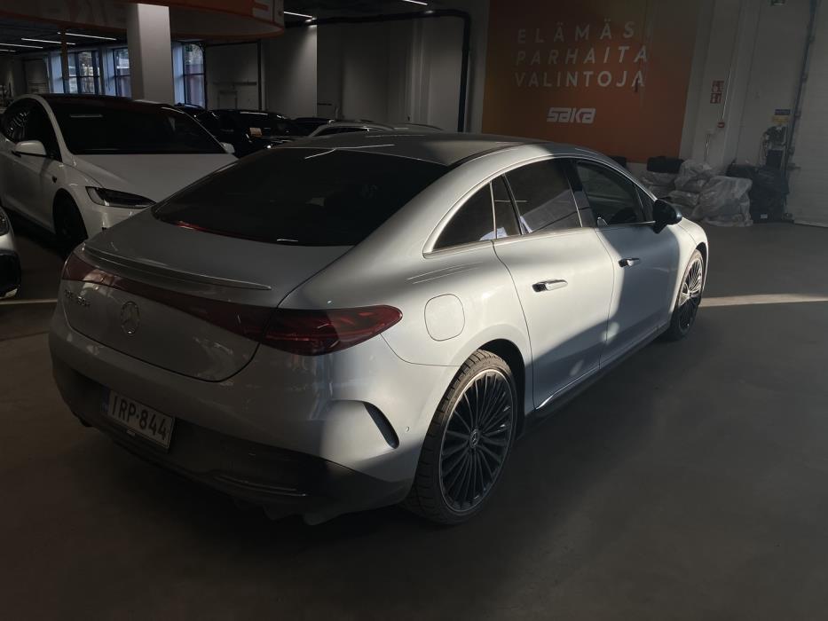 MERCEDES-BENZ EQE 2023