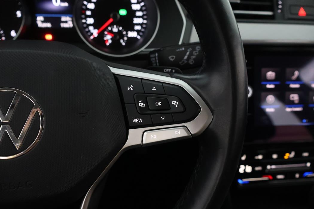 VOLKSWAGEN Passat 2021