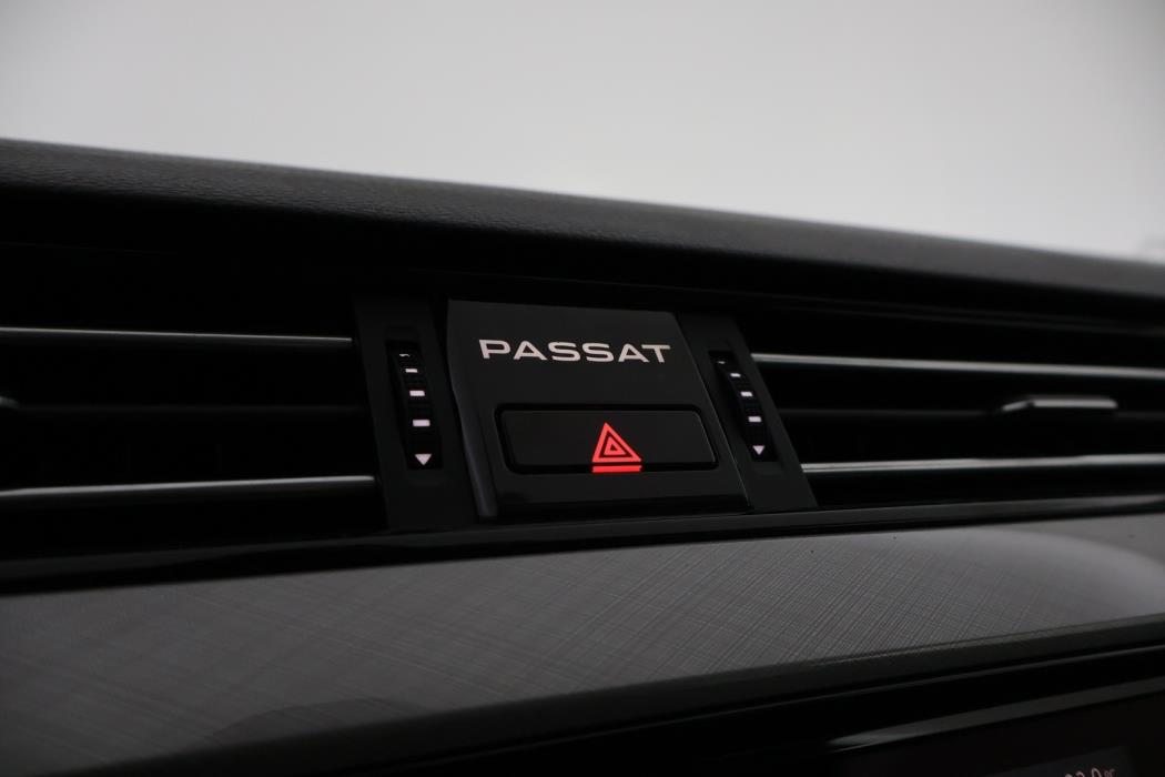 VOLKSWAGEN Passat 2021