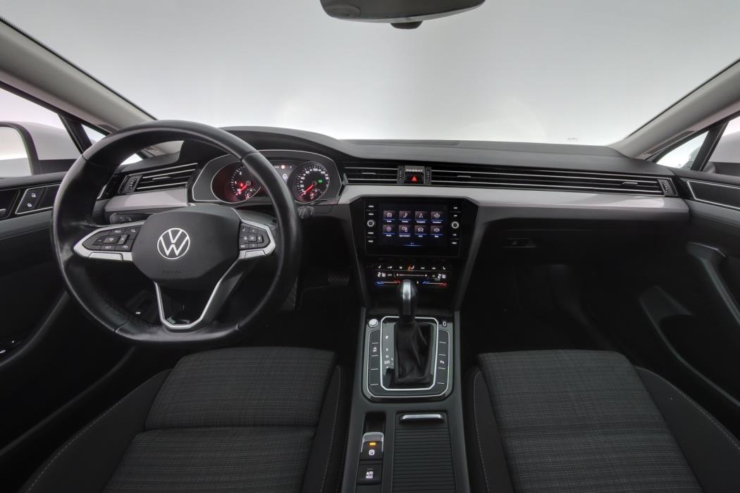VOLKSWAGEN Passat 2021